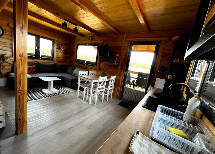 Clonowo Semesterbostad *